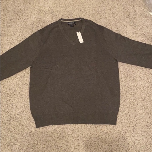 Lands’ End supima cotton v-neck sweater - Picture 1 of 2